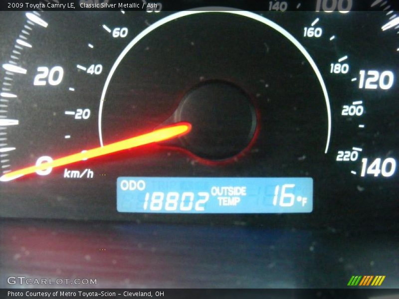 Classic Silver Metallic / Ash 2009 Toyota Camry LE