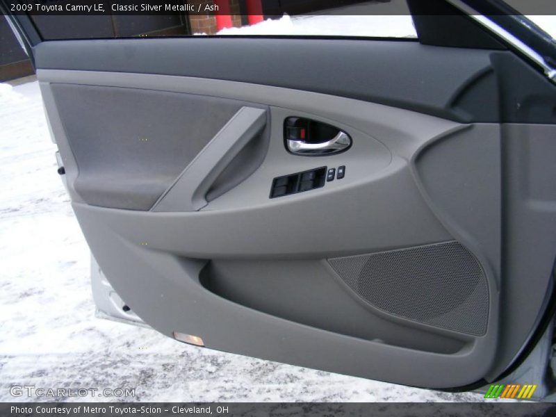 Classic Silver Metallic / Ash 2009 Toyota Camry LE