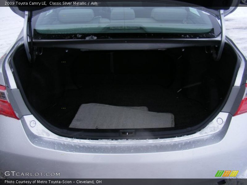 Classic Silver Metallic / Ash 2009 Toyota Camry LE
