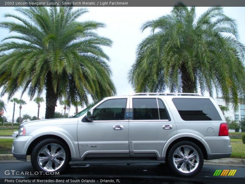 Silver Birch Metallic / Light Parchment 2003 Lincoln Navigator Luxury