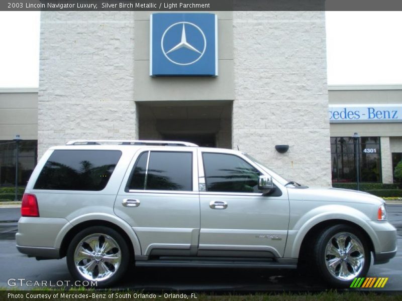 Silver Birch Metallic / Light Parchment 2003 Lincoln Navigator Luxury
