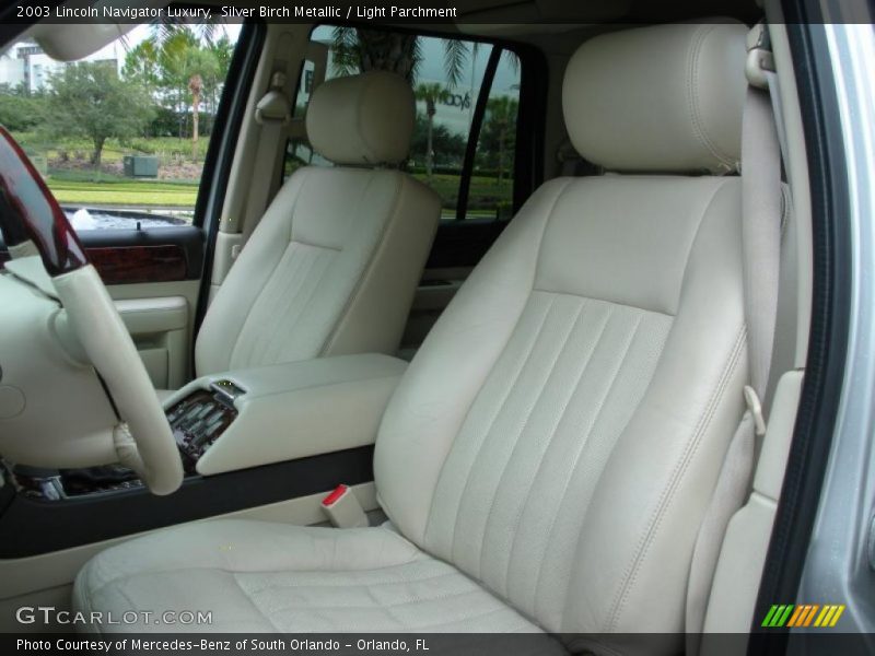 Silver Birch Metallic / Light Parchment 2003 Lincoln Navigator Luxury