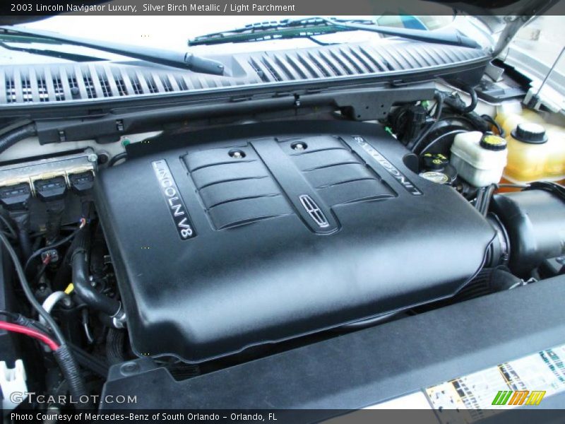 Silver Birch Metallic / Light Parchment 2003 Lincoln Navigator Luxury