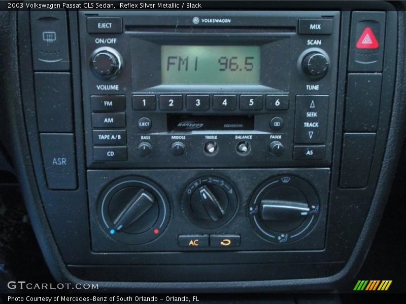 Reflex Silver Metallic / Black 2003 Volkswagen Passat GLS Sedan
