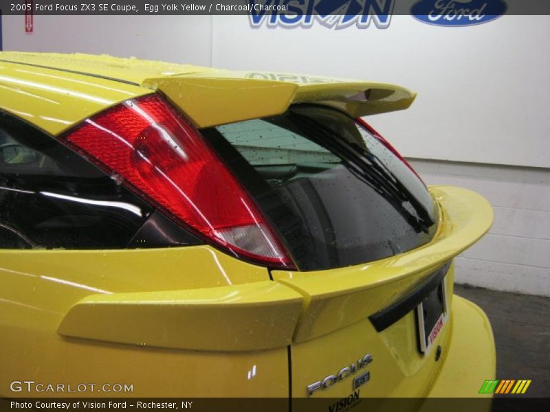 Egg Yolk Yellow / Charcoal/Charcoal 2005 Ford Focus ZX3 SE Coupe