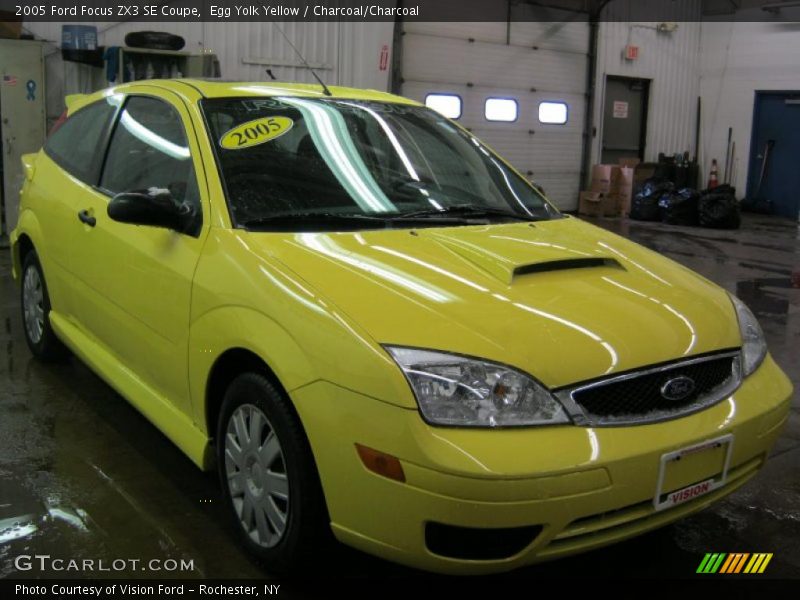 Egg Yolk Yellow / Charcoal/Charcoal 2005 Ford Focus ZX3 SE Coupe