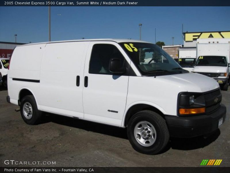 Summit White / Medium Dark Pewter 2005 Chevrolet Express 3500 Cargo Van