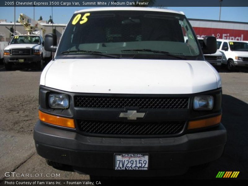 Summit White / Medium Dark Pewter 2005 Chevrolet Express 3500 Cargo Van