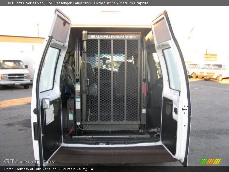 Oxford White / Medium Graphite 2001 Ford E Series Van E150 Passenger Conversion