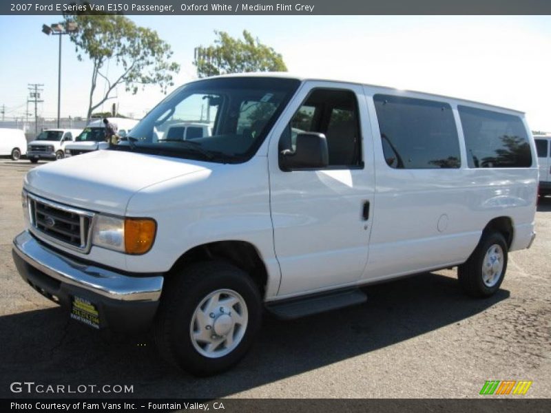 Oxford White / Medium Flint Grey 2007 Ford E Series Van E150 Passenger