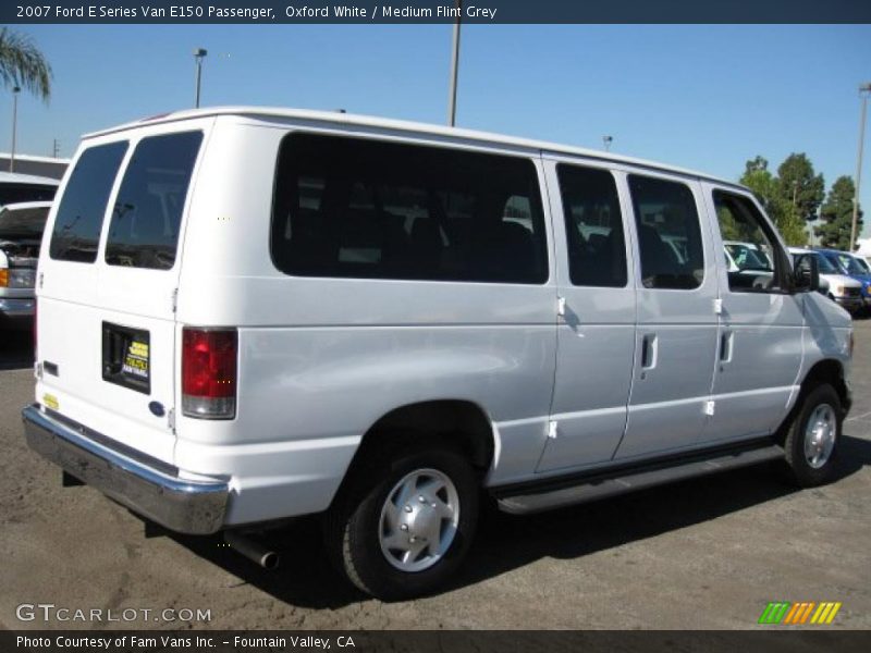 Oxford White / Medium Flint Grey 2007 Ford E Series Van E150 Passenger
