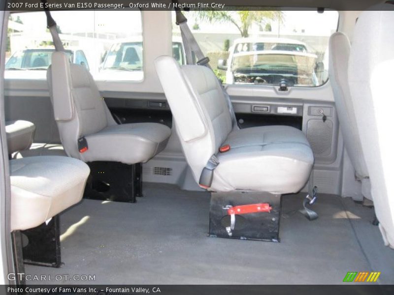 Oxford White / Medium Flint Grey 2007 Ford E Series Van E150 Passenger