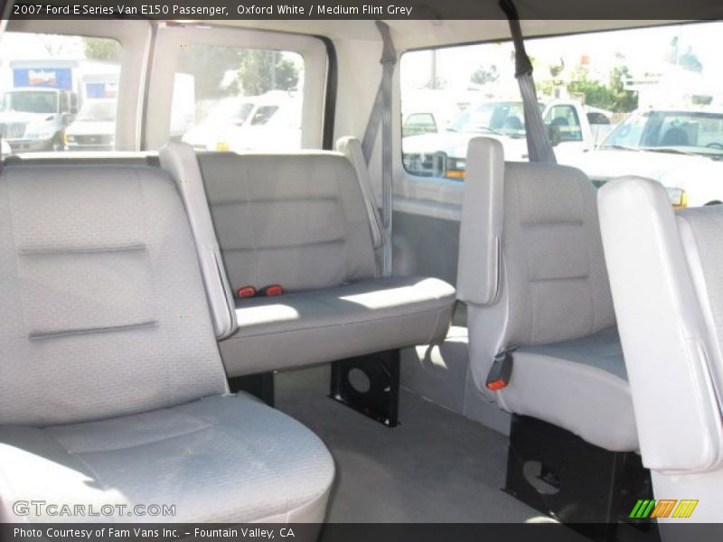 Oxford White / Medium Flint Grey 2007 Ford E Series Van E150 Passenger