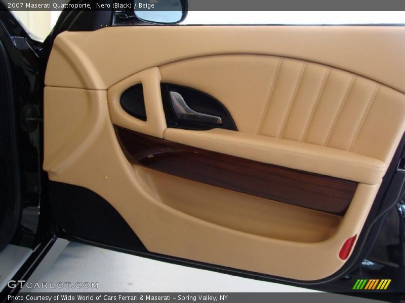 Door Panel of 2007 Quattroporte 