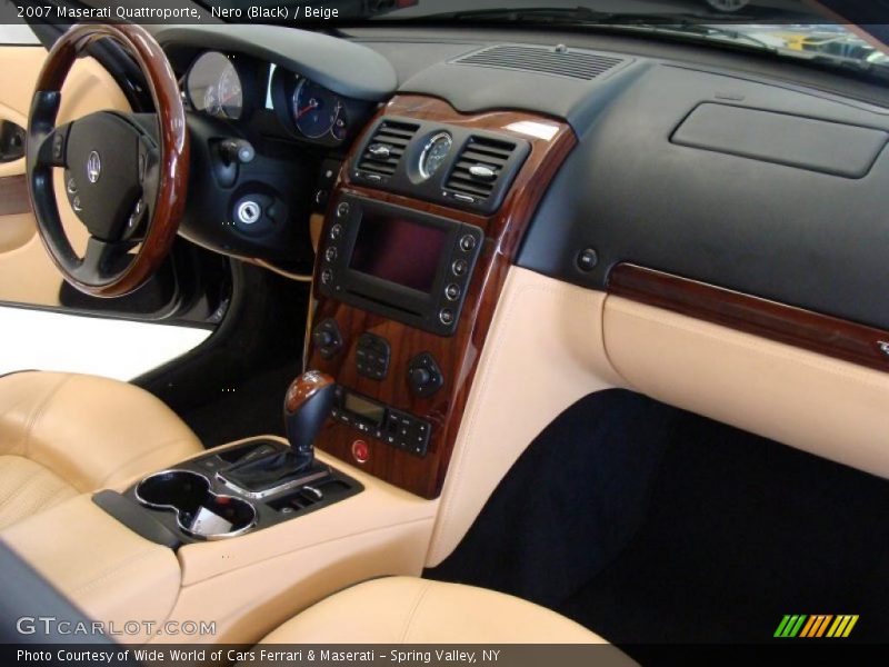 Dashboard of 2007 Quattroporte 