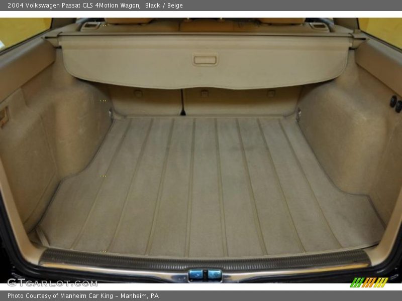 Black / Beige 2004 Volkswagen Passat GLS 4Motion Wagon