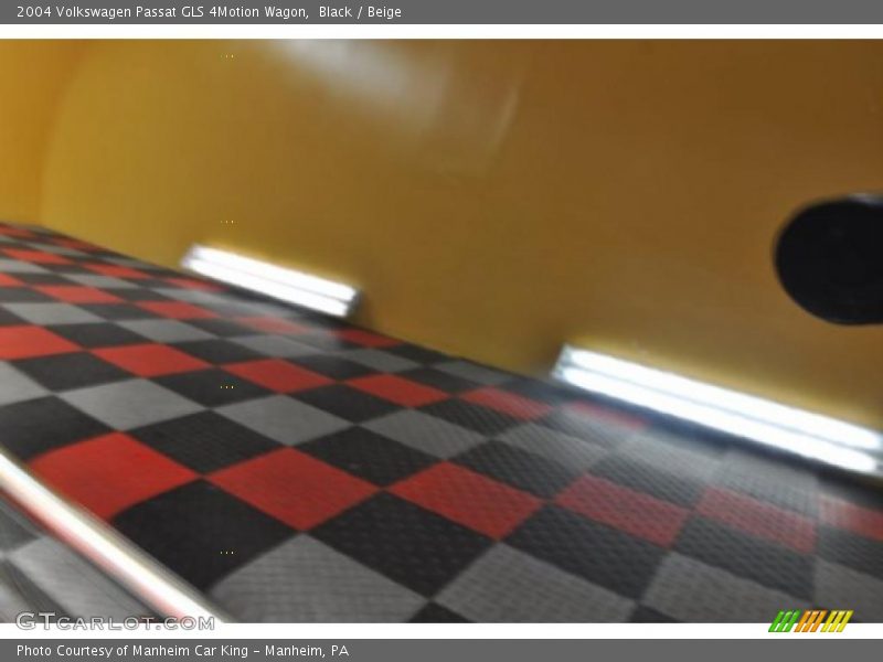 Black / Beige 2004 Volkswagen Passat GLS 4Motion Wagon
