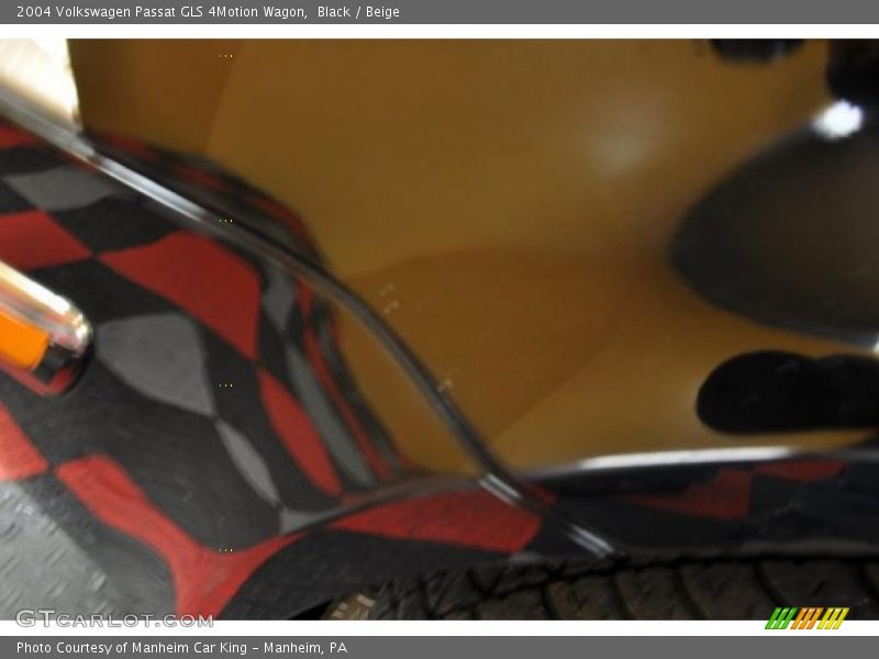Black / Beige 2004 Volkswagen Passat GLS 4Motion Wagon