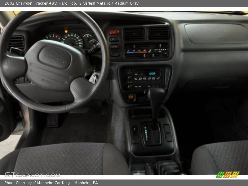 Silverleaf Metallic / Medium Gray 2003 Chevrolet Tracker 4WD Hard Top