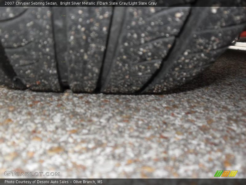 Bright Silver Metallic / Dark Slate Gray/Light Slate Gray 2007 Chrysler Sebring Sedan