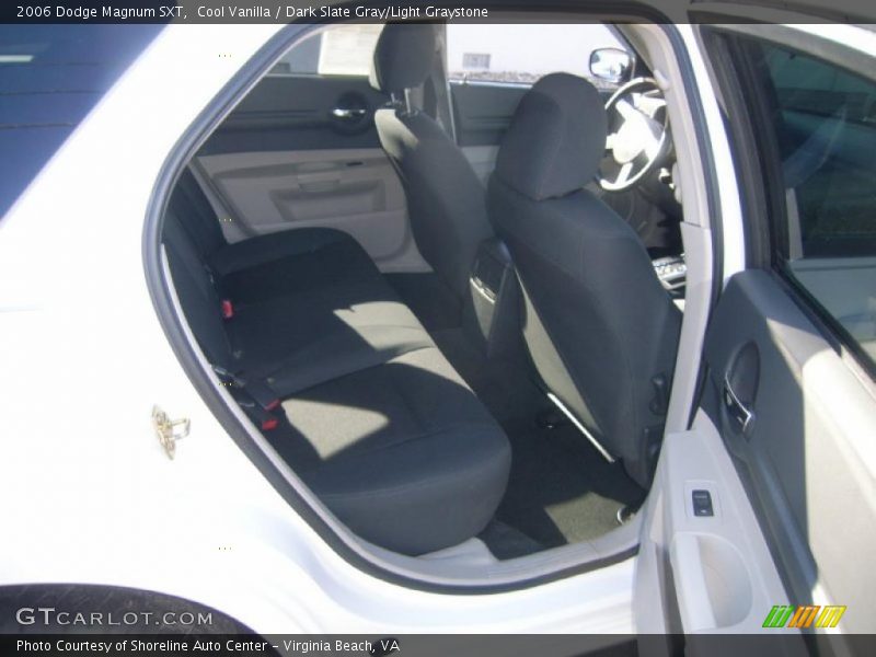 Cool Vanilla / Dark Slate Gray/Light Graystone 2006 Dodge Magnum SXT