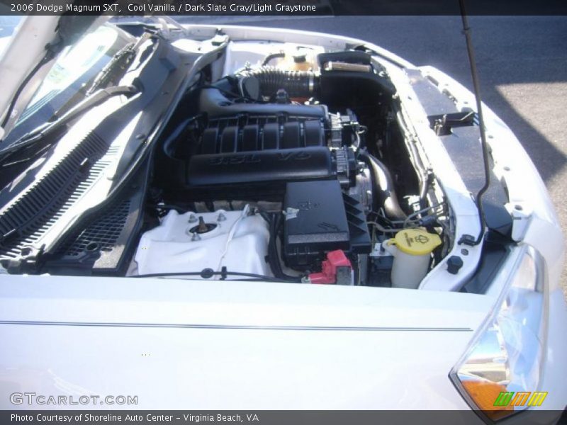 Cool Vanilla / Dark Slate Gray/Light Graystone 2006 Dodge Magnum SXT