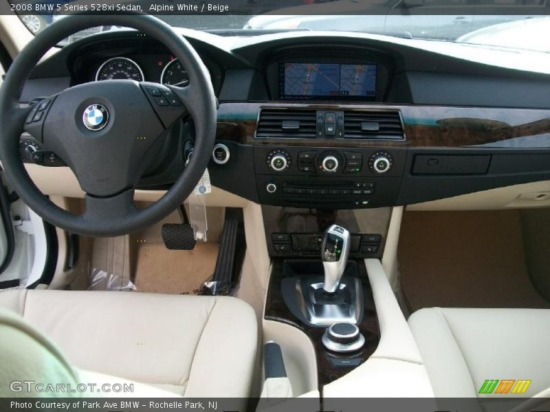 Alpine White / Beige 2008 BMW 5 Series 528xi Sedan