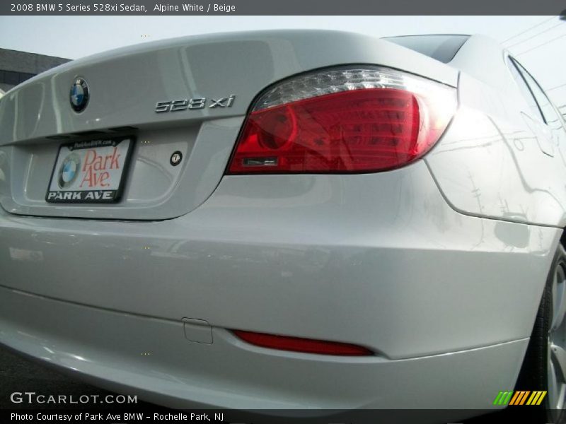 Alpine White / Beige 2008 BMW 5 Series 528xi Sedan
