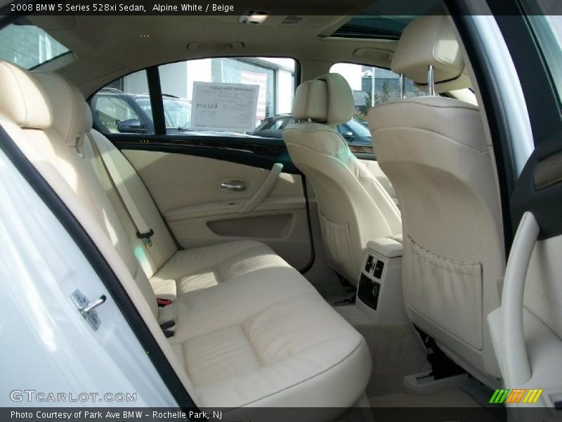 Alpine White / Beige 2008 BMW 5 Series 528xi Sedan