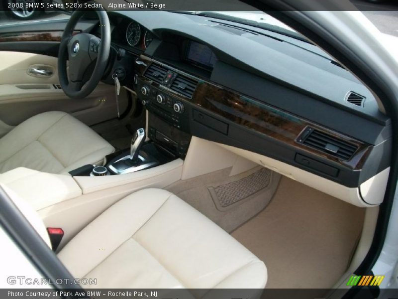 Alpine White / Beige 2008 BMW 5 Series 528xi Sedan