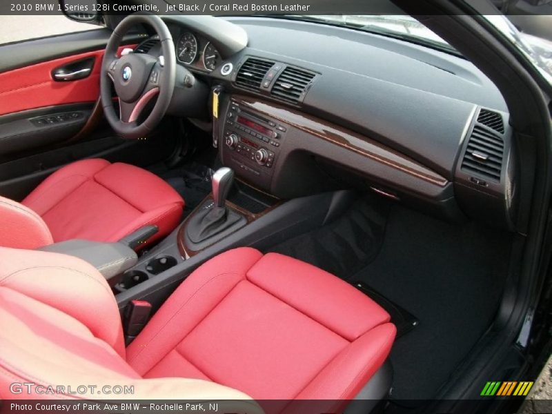 Dashboard of 2010 1 Series 128i Convertible