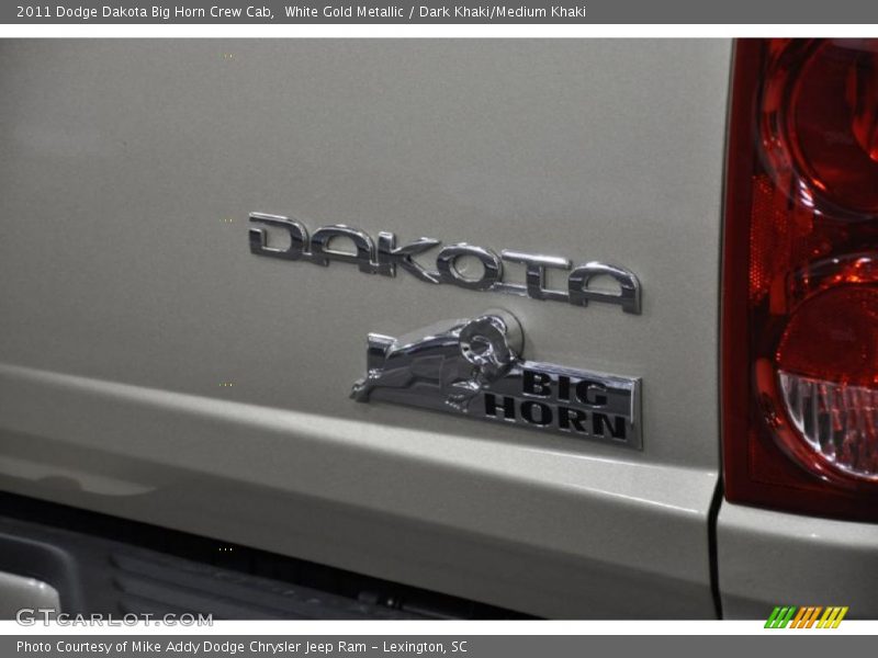 White Gold Metallic / Dark Khaki/Medium Khaki 2011 Dodge Dakota Big Horn Crew Cab