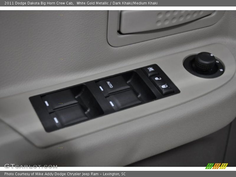 White Gold Metallic / Dark Khaki/Medium Khaki 2011 Dodge Dakota Big Horn Crew Cab