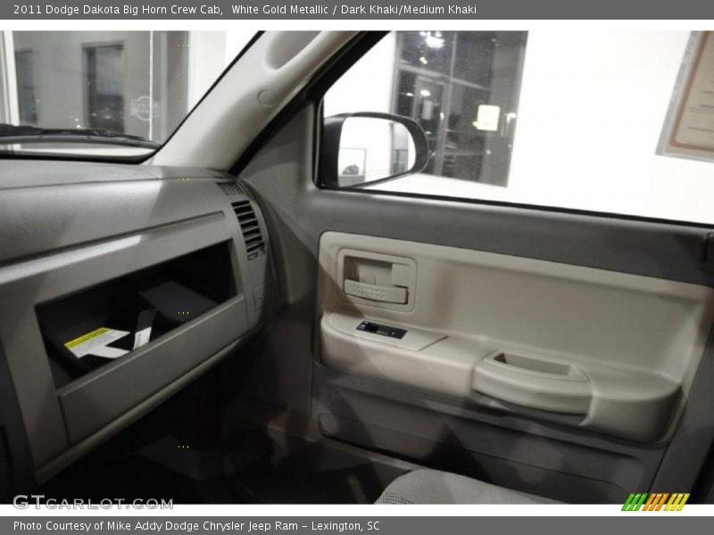 White Gold Metallic / Dark Khaki/Medium Khaki 2011 Dodge Dakota Big Horn Crew Cab