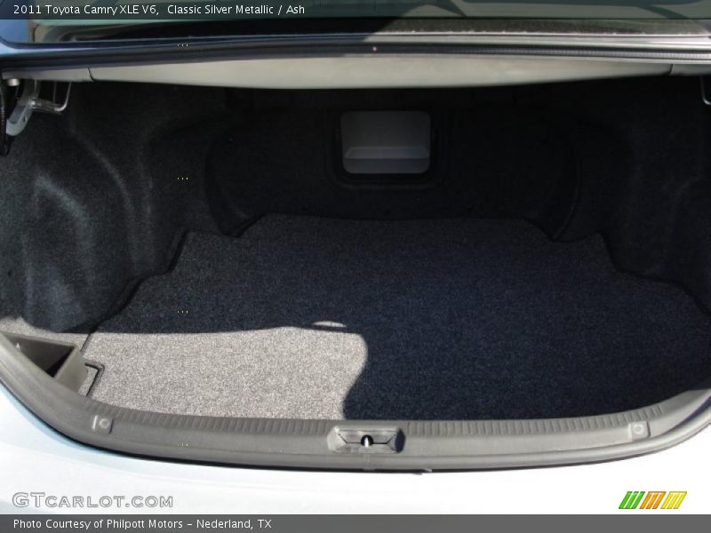  2011 Camry XLE V6 Trunk