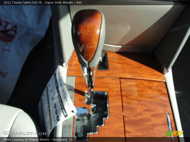  2011 Camry XLE V6 6 Speed ECT-i Automatic Shifter