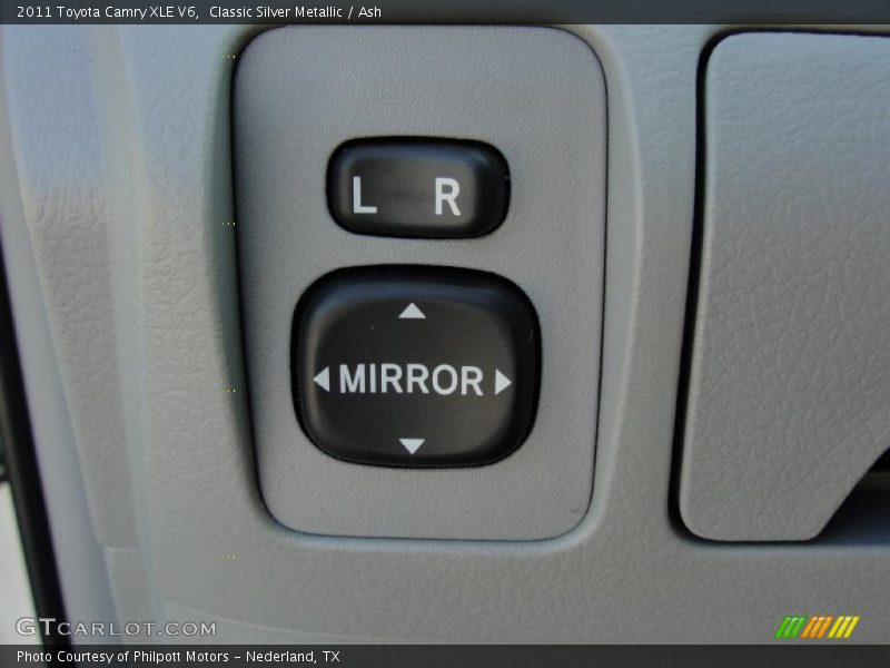 Classic Silver Metallic / Ash 2011 Toyota Camry XLE V6