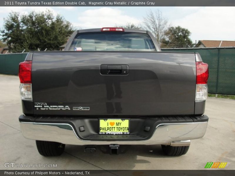 Magnetic Gray Metallic / Graphite Gray 2011 Toyota Tundra Texas Edition Double Cab