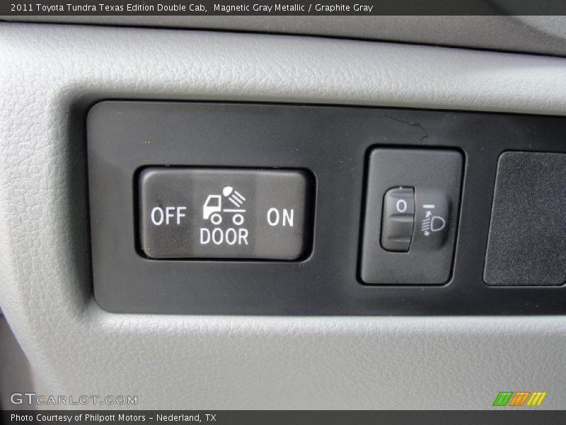 Magnetic Gray Metallic / Graphite Gray 2011 Toyota Tundra Texas Edition Double Cab