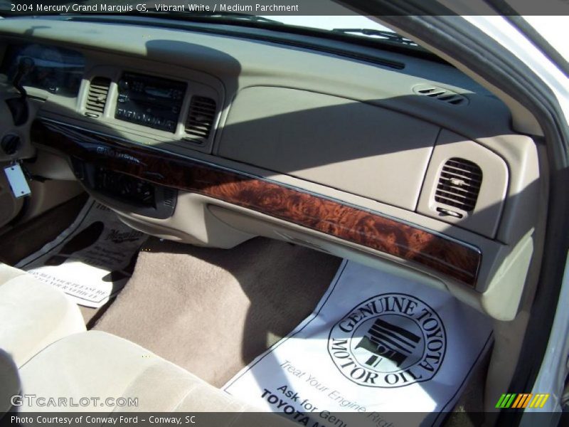 Vibrant White / Medium Parchment 2004 Mercury Grand Marquis GS