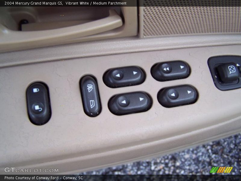 Vibrant White / Medium Parchment 2004 Mercury Grand Marquis GS