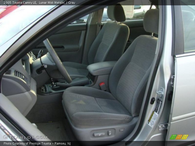 Lunar Mist Metallic / Gray 2005 Toyota Camry LE