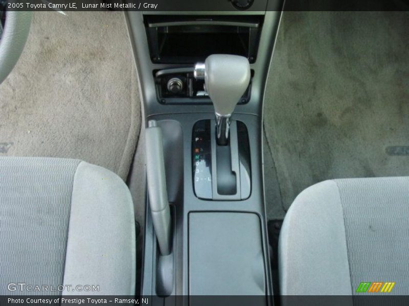 Lunar Mist Metallic / Gray 2005 Toyota Camry LE