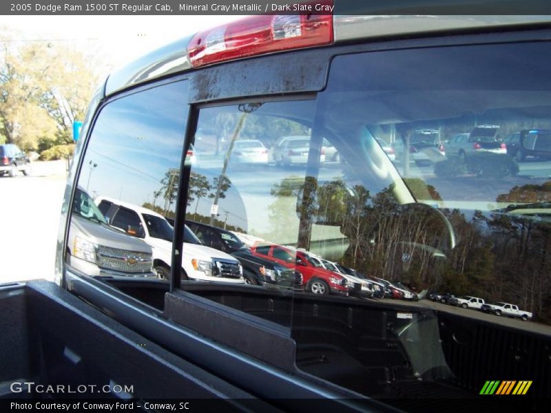 Mineral Gray Metallic / Dark Slate Gray 2005 Dodge Ram 1500 ST Regular Cab