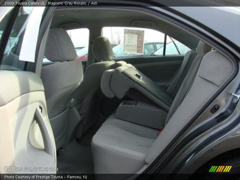 Magnetic Gray Metallic / Ash 2009 Toyota Camry LE
