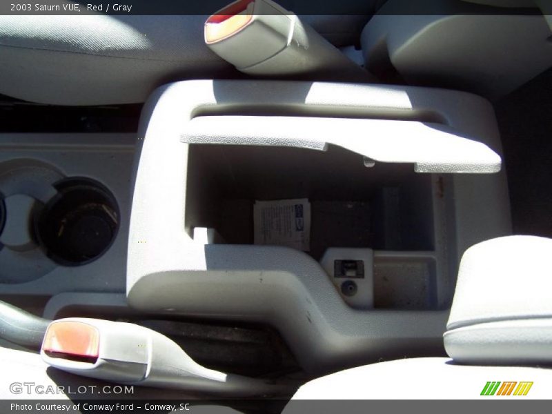 Red / Gray 2003 Saturn VUE