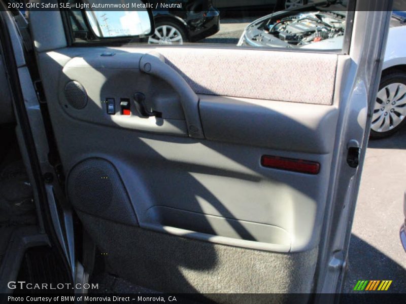 Light Autumnwood Metallic / Neutral 2002 GMC Safari SLE