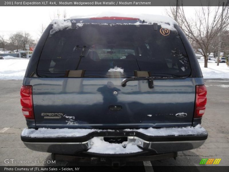 Medium Wedgewood Blue Metallic / Medium Parchment 2001 Ford Expedition XLT 4x4