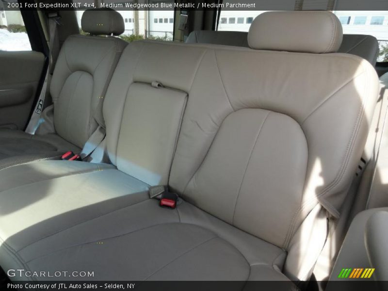 Medium Wedgewood Blue Metallic / Medium Parchment 2001 Ford Expedition XLT 4x4