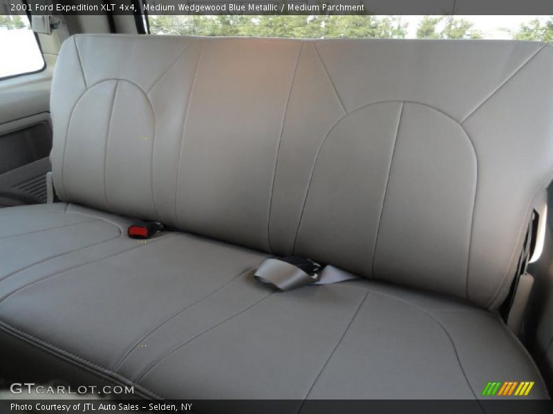 Medium Wedgewood Blue Metallic / Medium Parchment 2001 Ford Expedition XLT 4x4